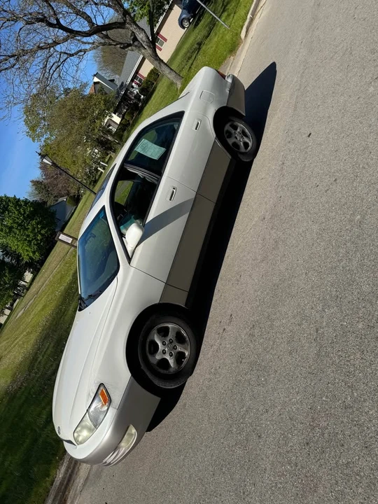 2000 Lexus ES 3rd Gen - Image 3 of 8