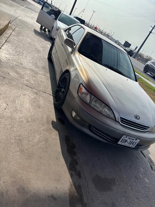 2000 Lexus ES 3rd Gen - Image 3 of 3