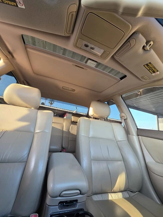 2000 Lexus ES 3rd Gen - Image 11 of 12