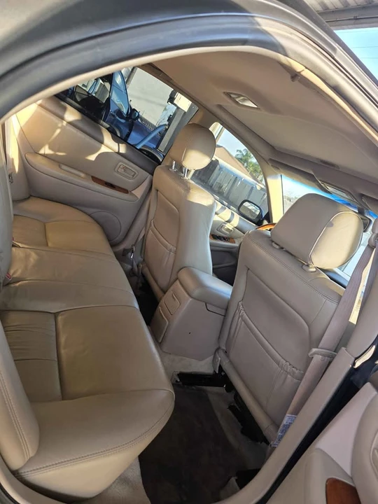 2000 Lexus ES 3rd Gen - Image 6 of 12