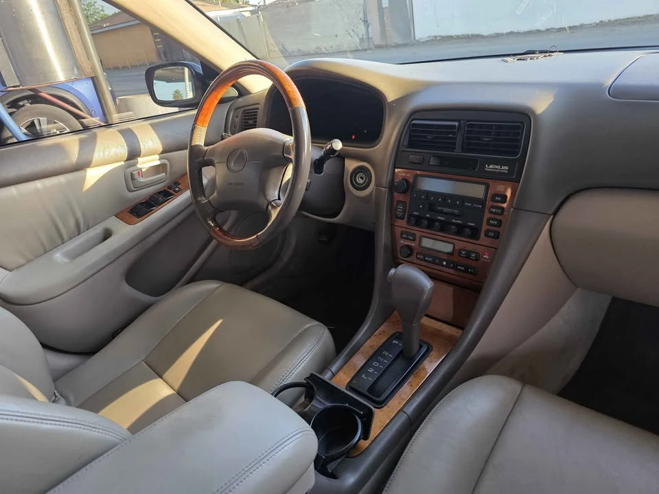 2000 Lexus ES 3rd Gen - Image 3 of 12