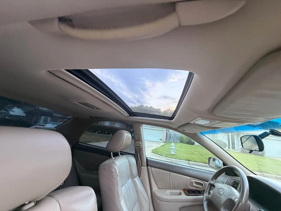 2000 Lexus ES 3rd Gen - Image 6 of 12