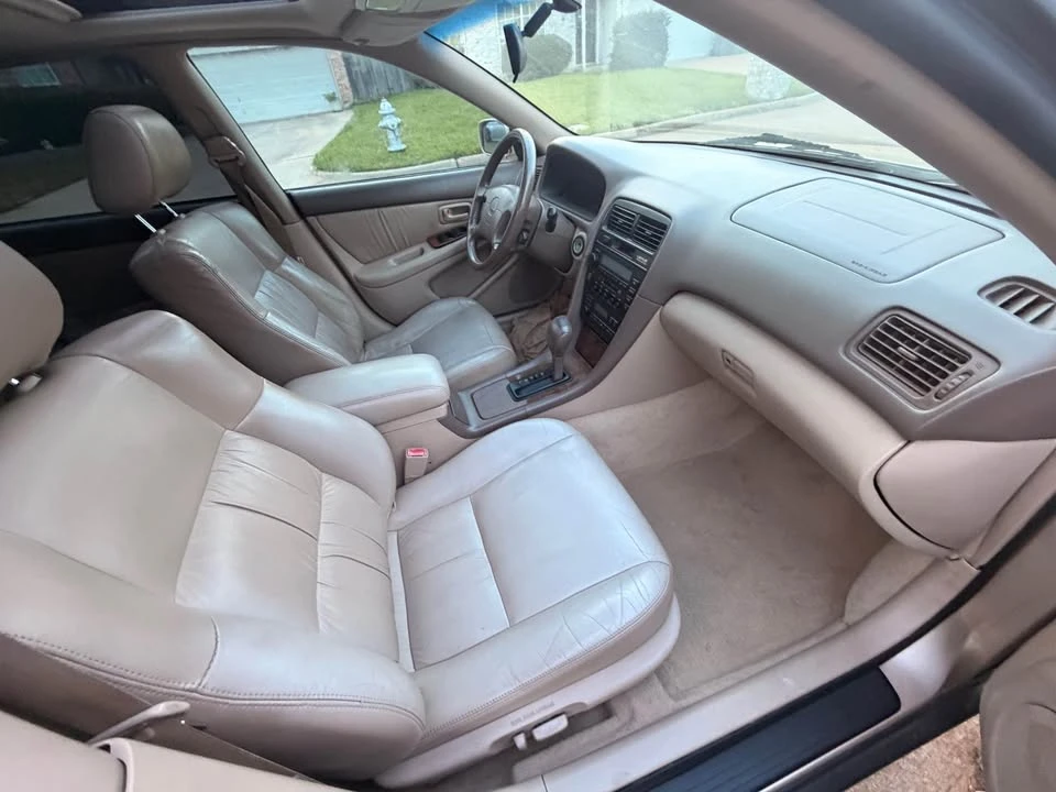 2000 Lexus ES 3rd Gen - Image 7 of 12