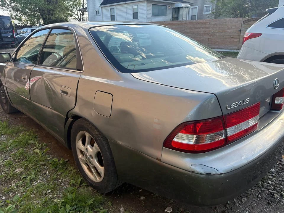 2000 Lexus ES 3rd Gen - Image 5 of 12
