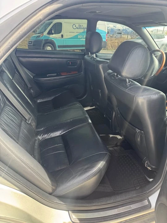 2000 Lexus ES 3rd Gen - Image 8 of 19