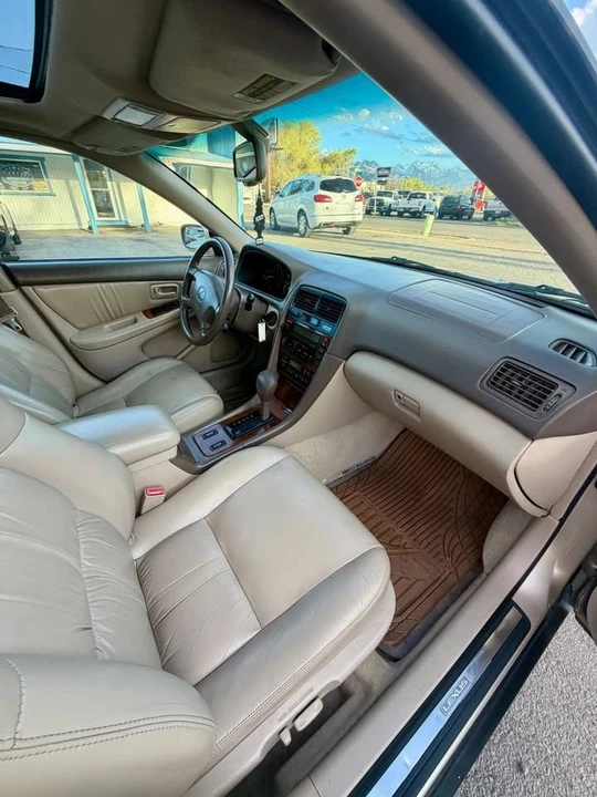 2000 Lexus ES 3rd Gen - Image 15 of 20