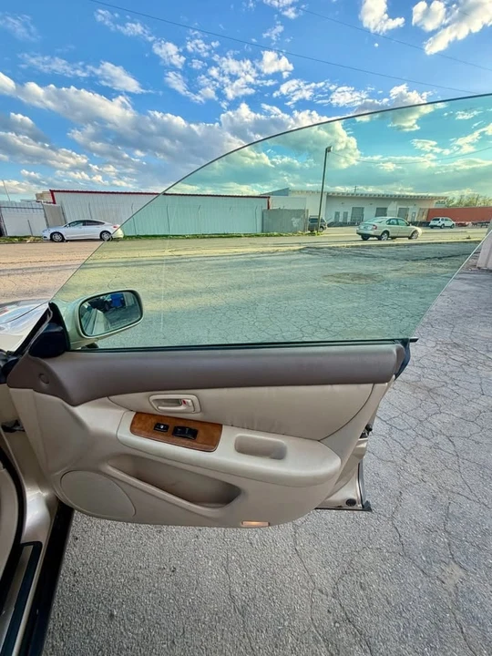 2000 Lexus ES 3rd Gen - Image 16 of 20