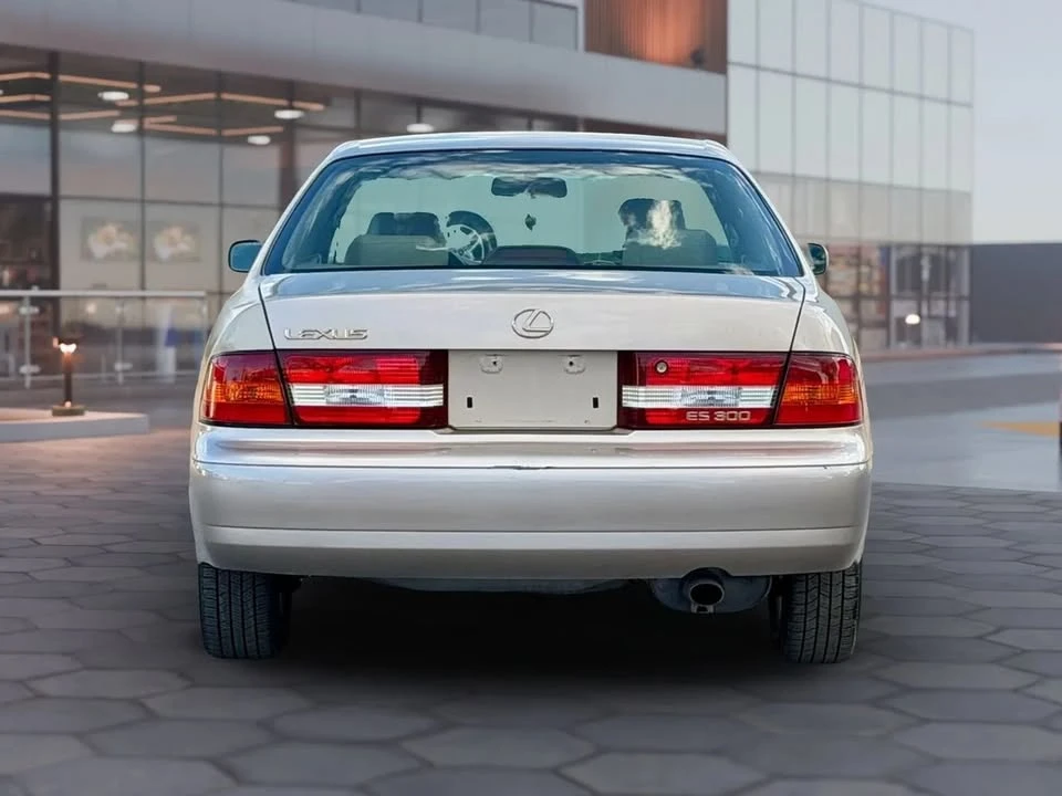 2000 Lexus ES 3rd Gen - Image 9 of 20