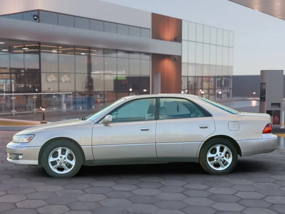 2000 Lexus ES 3rd Gen - Image 6 of 20
