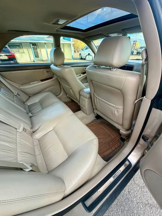 2000 Lexus ES 3rd Gen - Image 18 of 20
