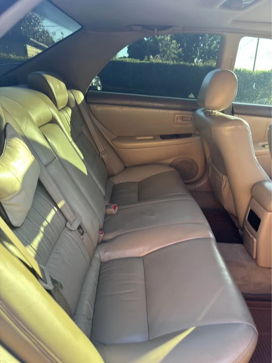 2000 Lexus ES 3rd Gen - Image 17 of 21