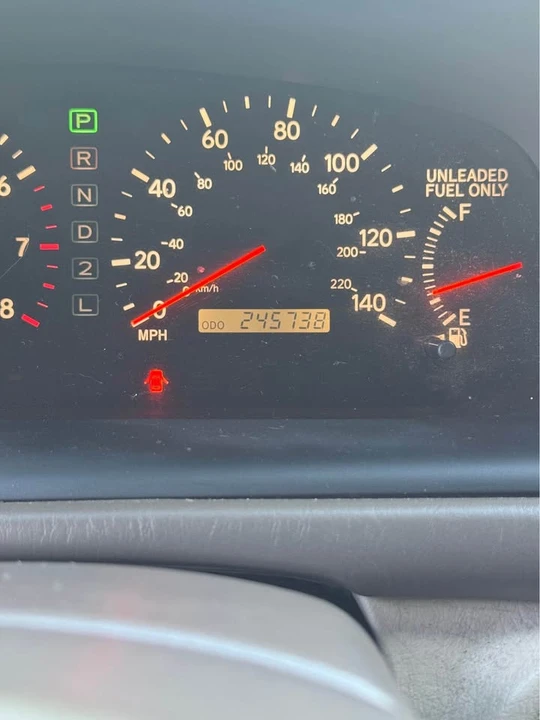 2000 Lexus ES 3rd Gen - Image 13 of 21