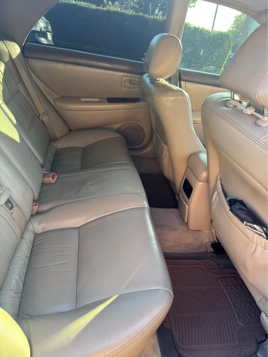 2000 Lexus ES 3rd Gen - Image 10 of 21