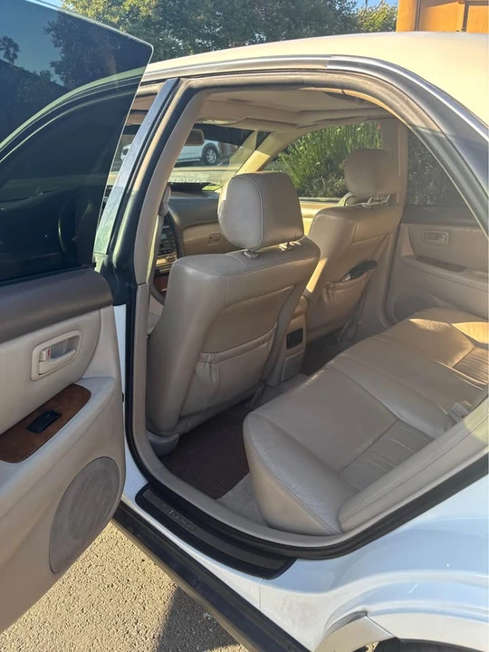 2000 Lexus ES 3rd Gen - Image 14 of 21