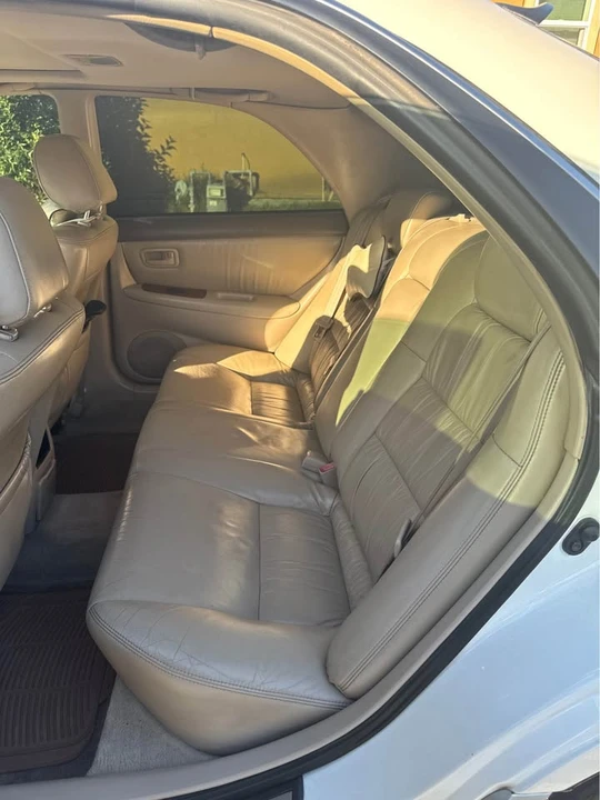 2000 Lexus ES 3rd Gen - Image 8 of 21