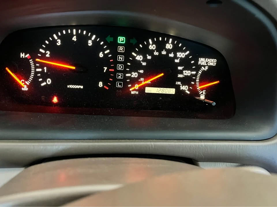 2000 Lexus ES 3rd Gen - Image 8 of 8