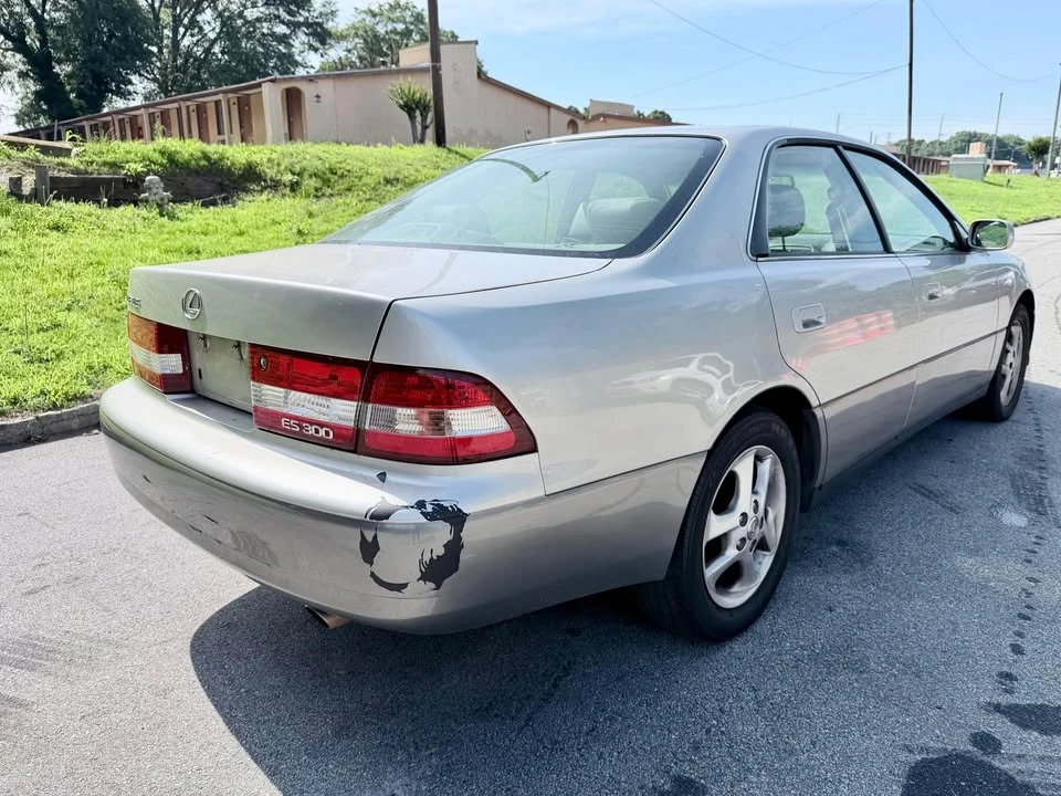 2000 Lexus ES 3rd Gen - Image 2 of 8