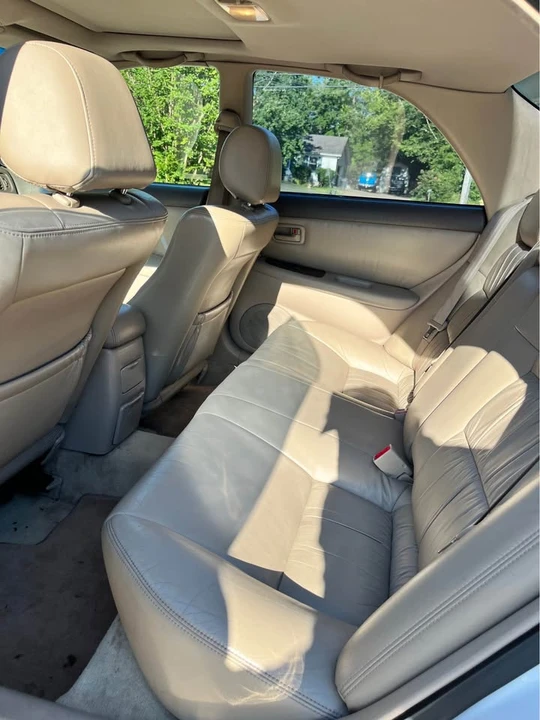 2000 Lexus ES 3rd Gen - Image 3 of 8