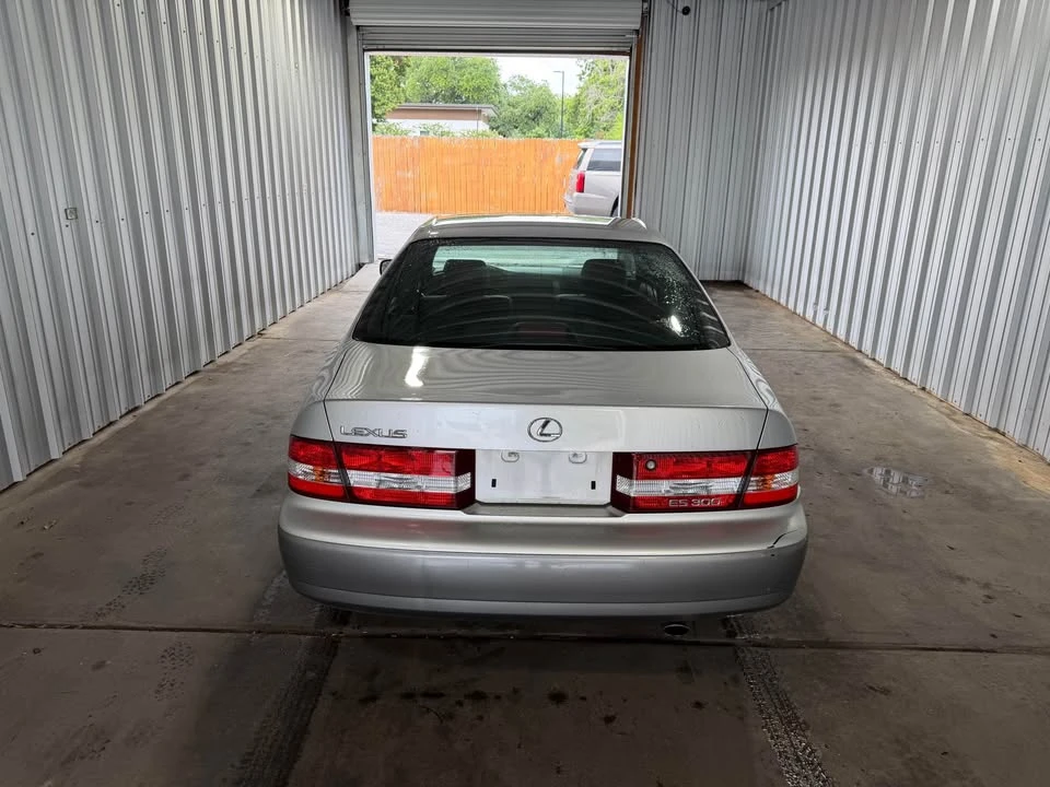 2000 Lexus ES 3rd Gen - Image 5 of 20