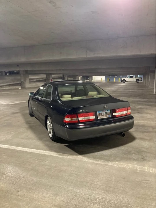 2000 Lexus ES 3rd Gen - Image 4 of 16