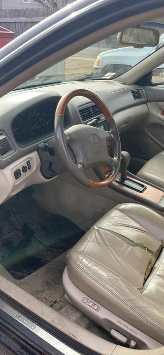 2000 Lexus ES 3rd Gen - Image 12 of 16