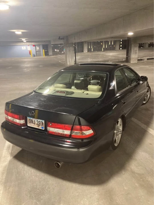 2000 Lexus ES 3rd Gen - Image 3 of 16
