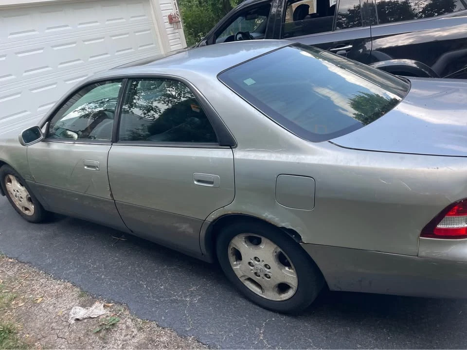 2000 Lexus ES 3rd Gen - Image 4 of 5