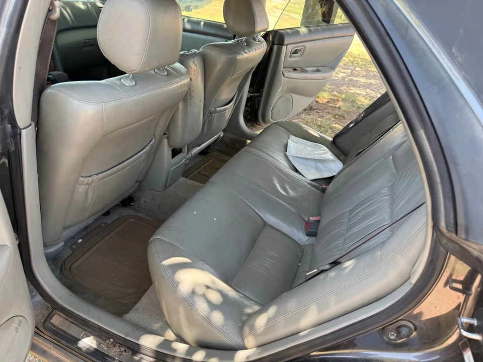2000 Lexus ES 3rd Gen - Image 4 of 9