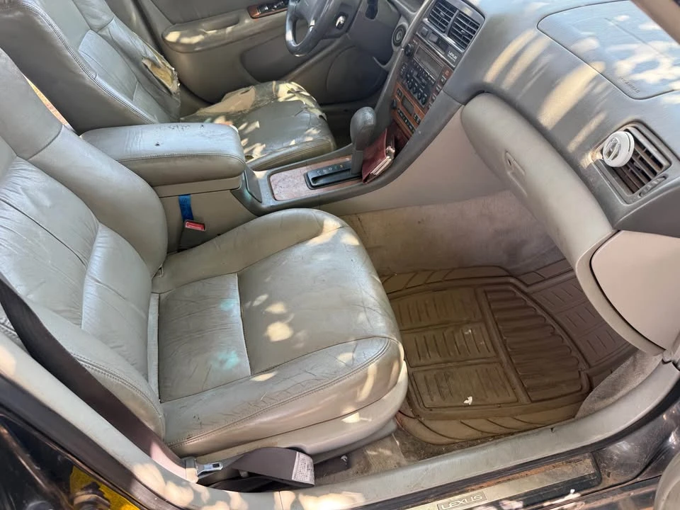 2000 Lexus ES 3rd Gen - Image 6 of 9