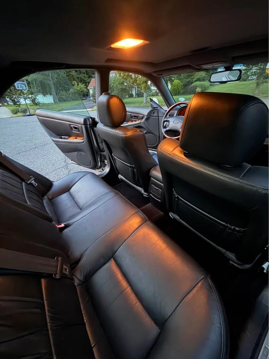 2000 Lexus ES 3rd Gen - Image 11 of 13