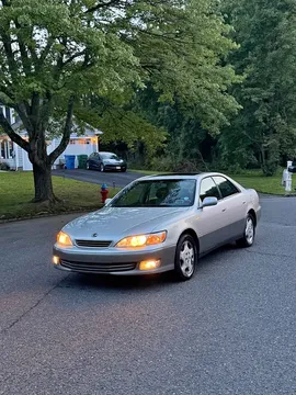 2000 Lexus ES 300 Platinum