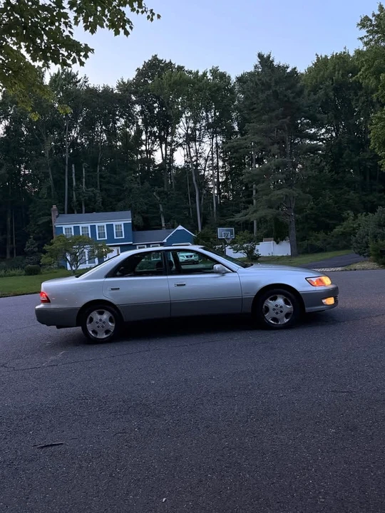 2000 Lexus ES 3rd Gen - Image 4 of 13