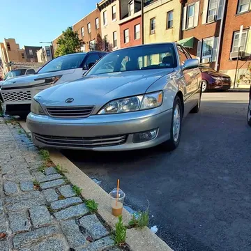 2000 Lexus ES 300 Sedan 4D