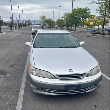 2000 Lexus ES 300 Sedan 4D