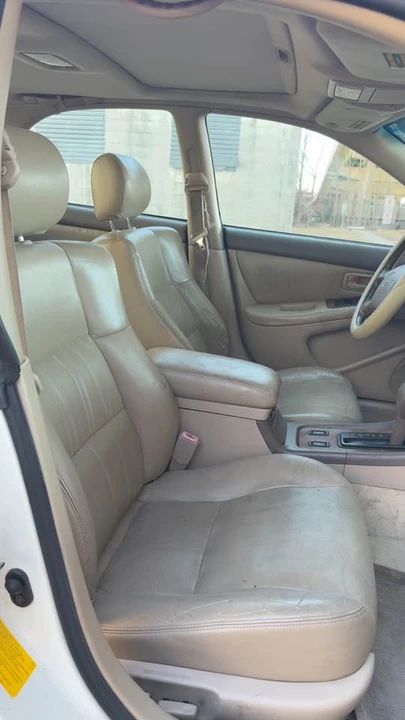 2000 Lexus ES 3rd Gen - Image 10 of 15