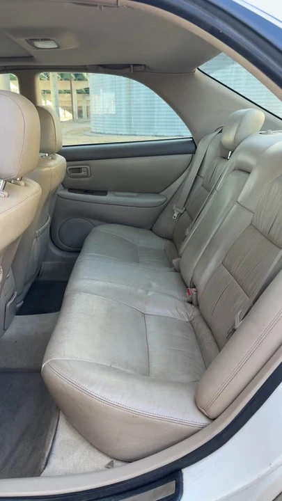 2000 Lexus ES 3rd Gen - Image 11 of 15