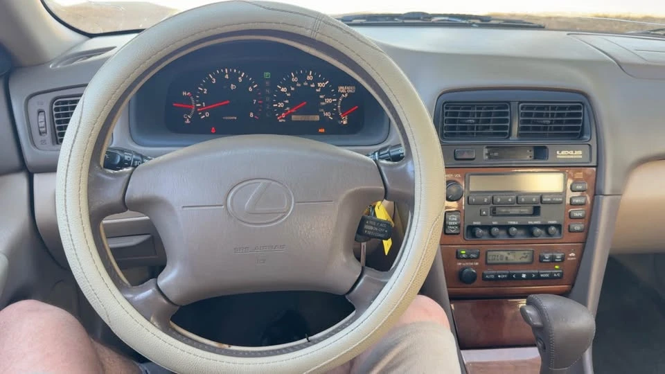2000 Lexus ES 3rd Gen - Image 14 of 15