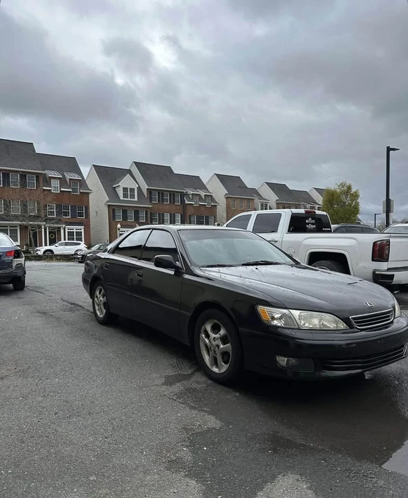 2000 Lexus ES 3rd Gen - Image 3 of 4