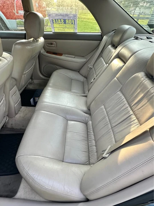 2000 Lexus ES 3rd Gen - Image 10 of 10