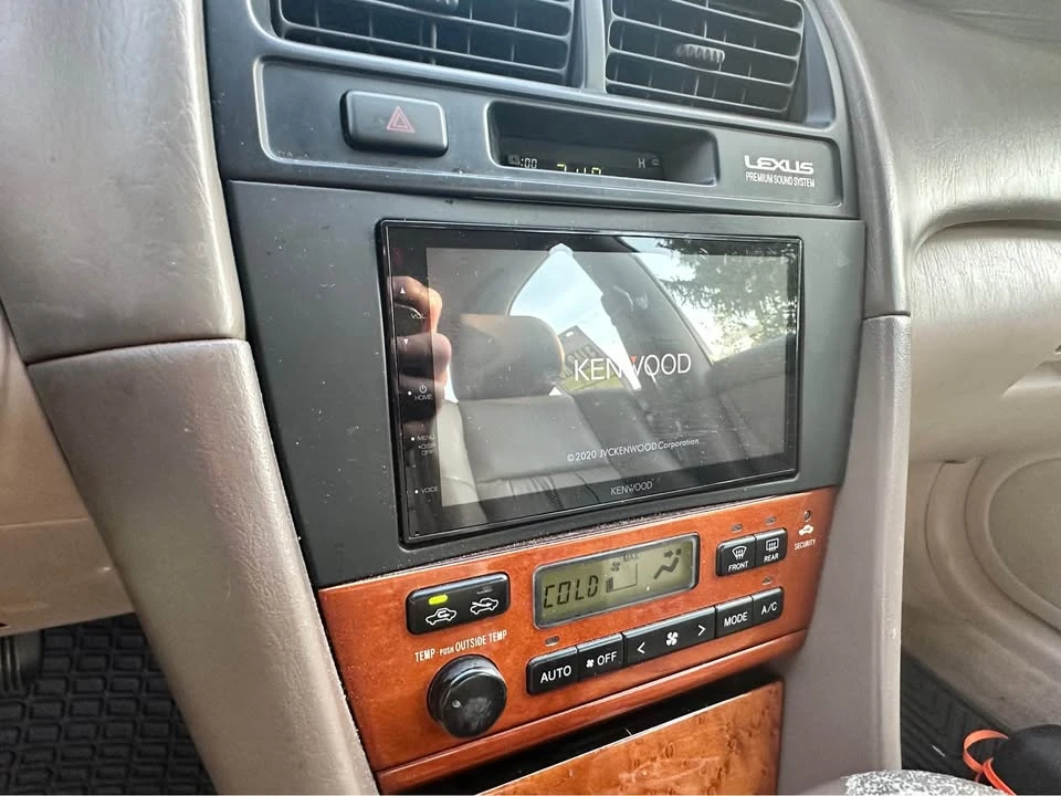 2000 Lexus ES 3rd Gen - Image 6 of 10