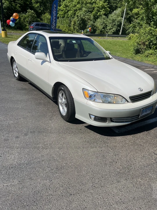 2000 Lexus ES 3rd Gen - Image 3 of 4