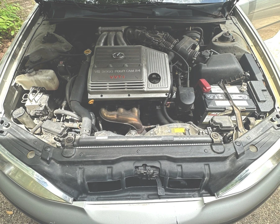 2000 Lexus ES 3rd Gen - Image 17 of 17