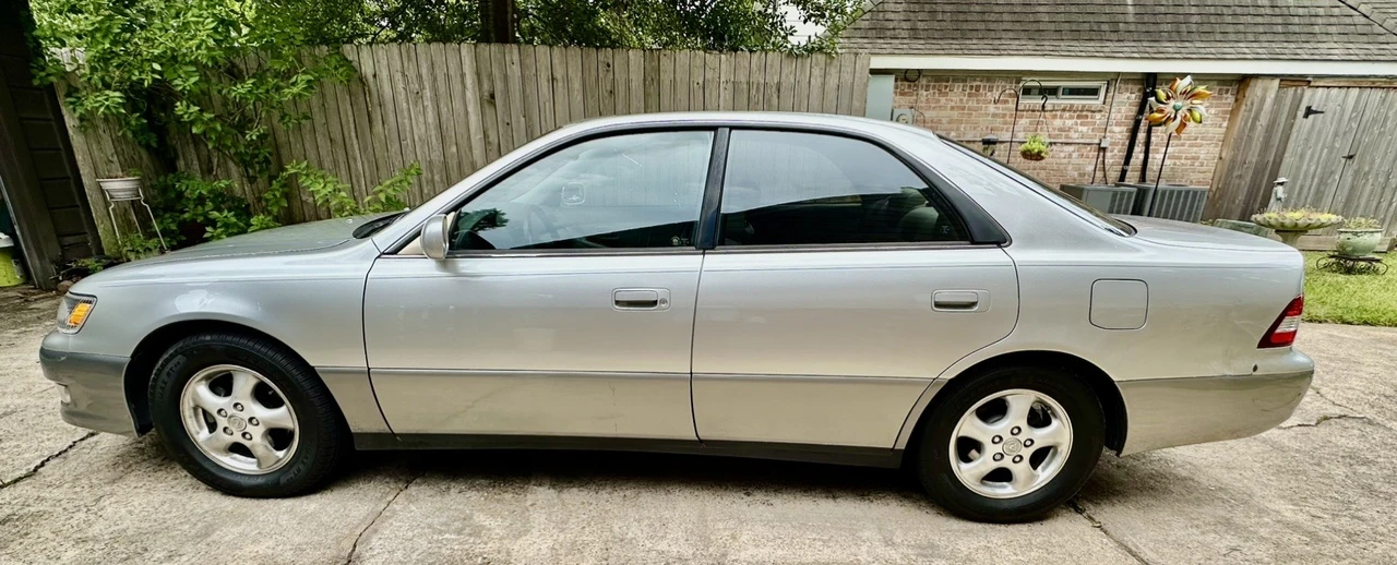 2000 Lexus ES 3rd Gen - Image 3 of 17