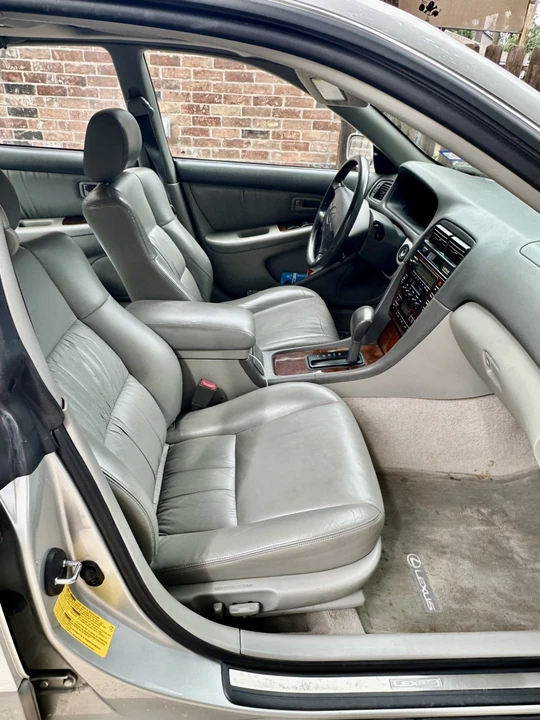 2000 Lexus ES 3rd Gen - Image 12 of 17