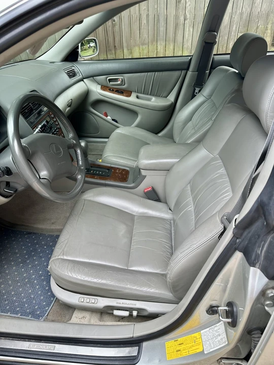 2000 Lexus ES 3rd Gen - Image 8 of 17