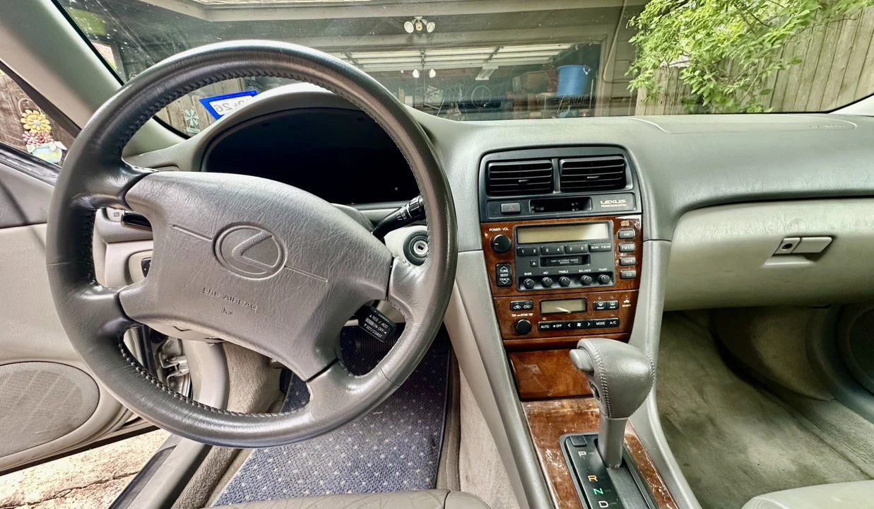 2000 Lexus ES 3rd Gen - Image 5 of 17