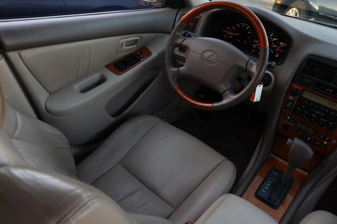 2000 Lexus ES 3rd Gen - Image 20 of 21