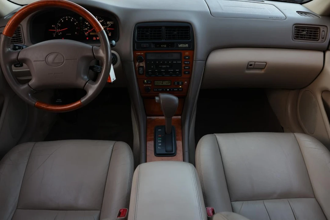 2000 Lexus ES 3rd Gen - Image 2 of 21