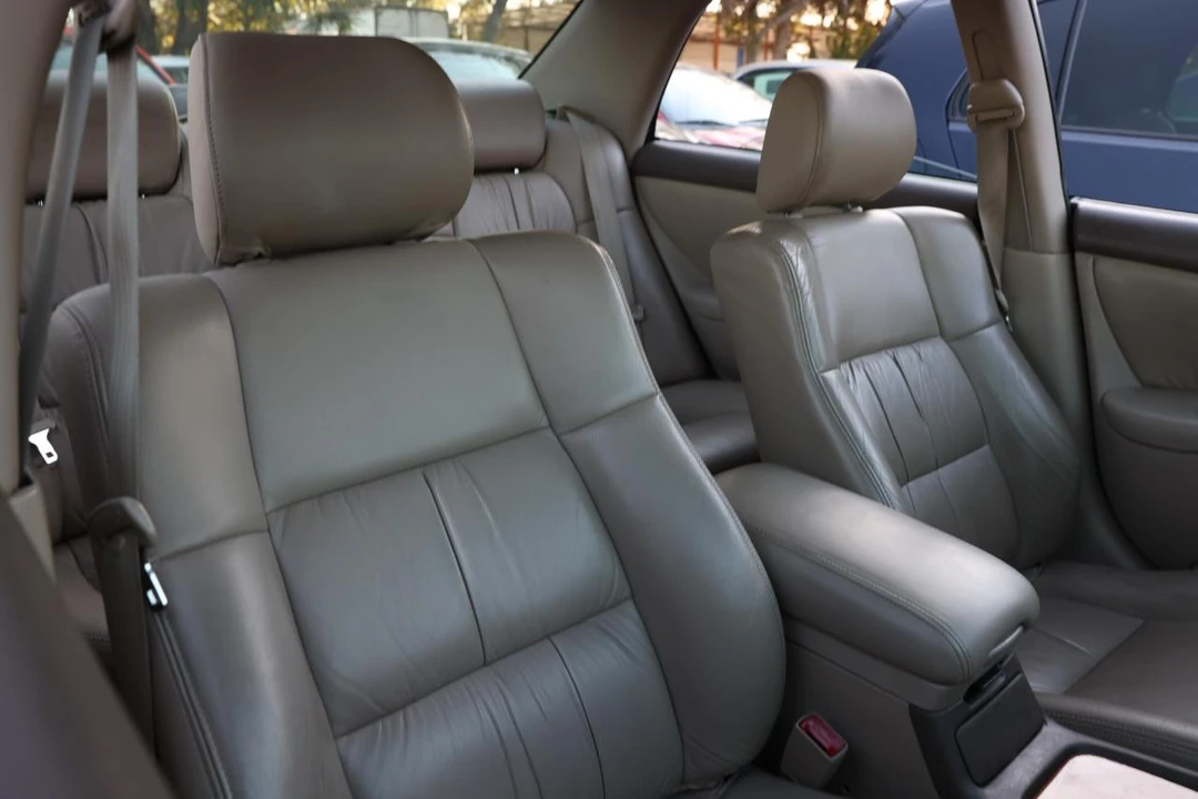 2000 Lexus ES 3rd Gen - Image 16 of 21