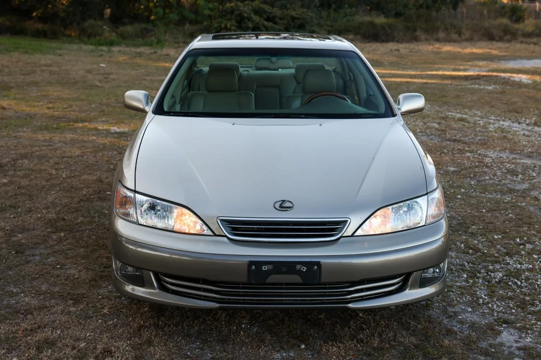 2000 Lexus ES 3rd Gen - Image 19 of 21
